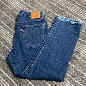 Levis wedgie straight jeans